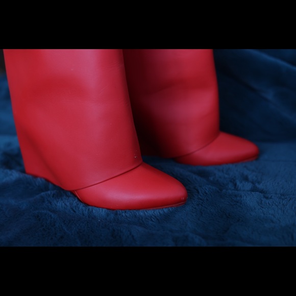 GIVENCHY RED LEATHER BOOTS - Picture 7 of 16